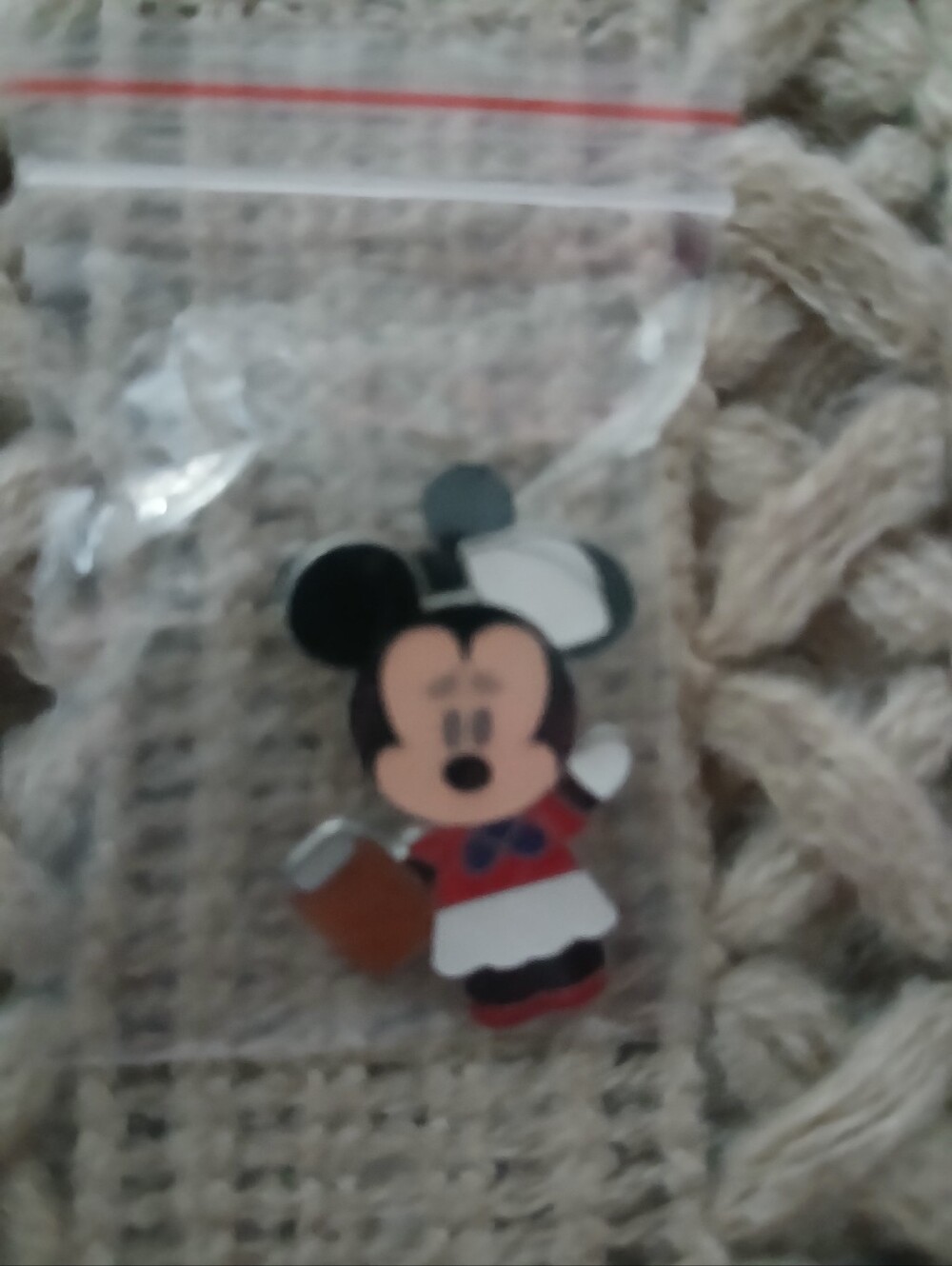 MICKEY MOUSE ENAMEL PIN